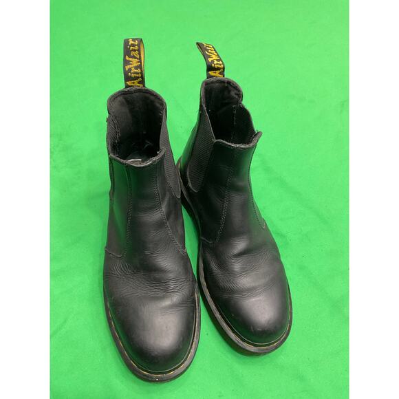 DR. MARTENS 2976 SLIP RESISTING CHELSEA BOOTS - SOFT TOE SIZE 10M